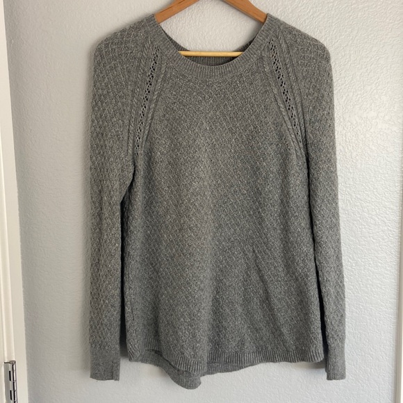 LOFT Sweaters - Loft Long Sleeve Knit Sweater Gray